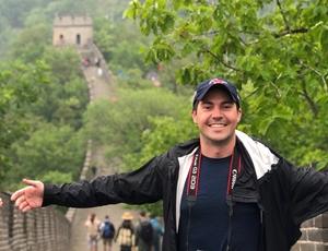 student at great wall of china